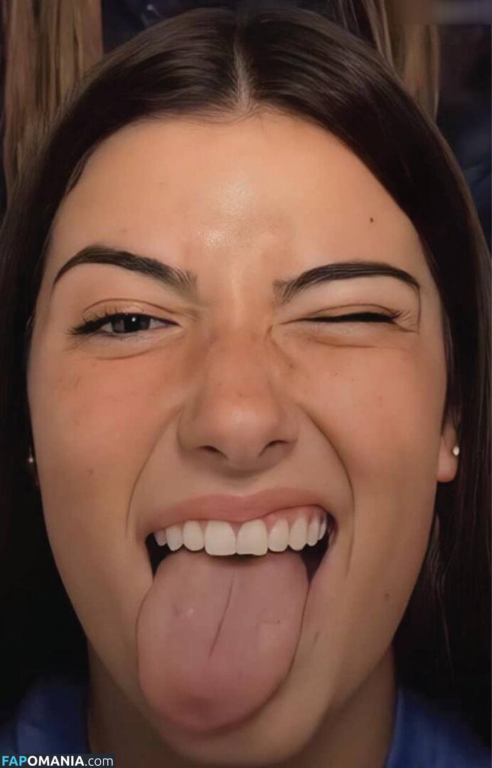 Charli D'Amelio / Charli Damelio / charlidamelio / charliesdamelio Nu OnlyFans  Photo fuitée #1072