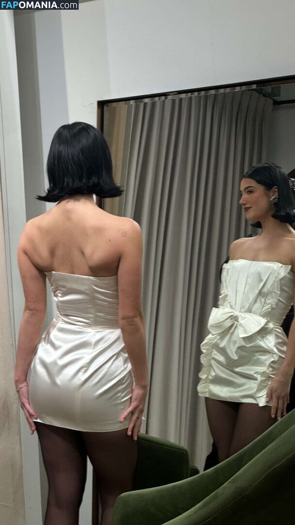 Charli D'Amelio / Charli Damelio / charlidamelio / charliesdamelio Nu OnlyFans  Photo fuitée #1523