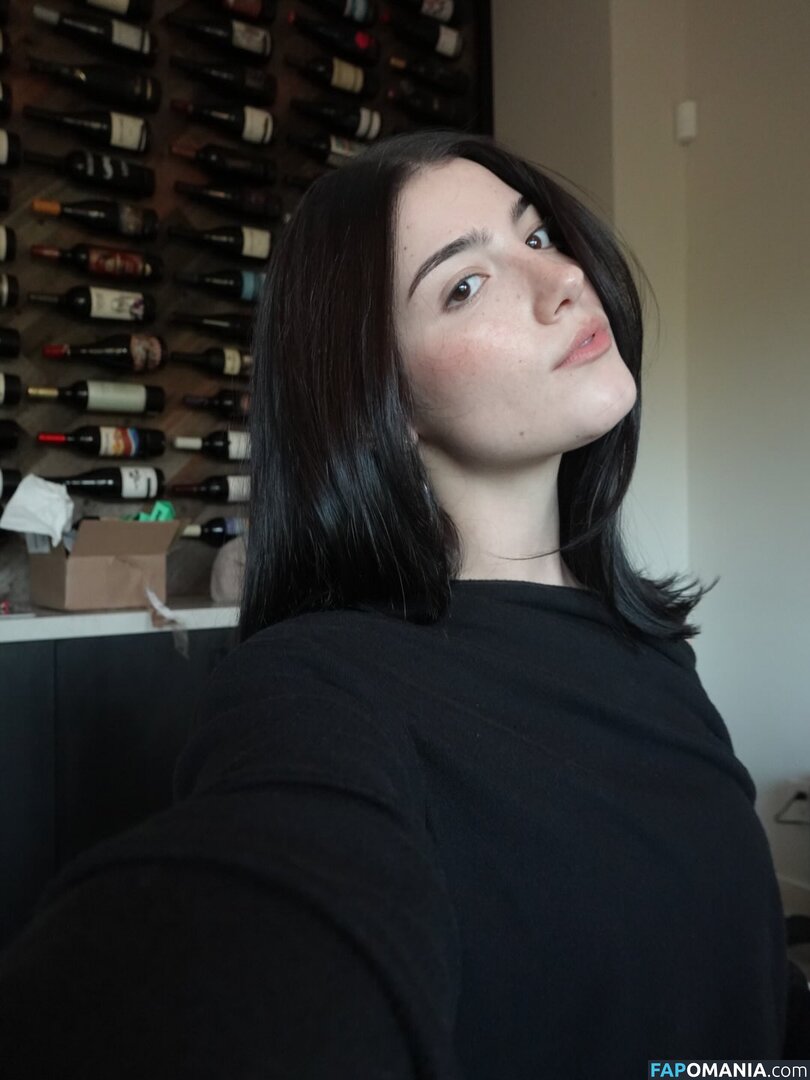 Charli D'Amelio / Charli Damelio / charlidamelio / charliesdamelio Nu OnlyFans  Photo fuitée #1608