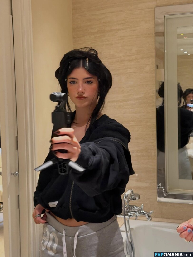 Charli D'Amelio / Charli Damelio / charlidamelio / charliesdamelio Nu OnlyFans  Photo fuitée #1612