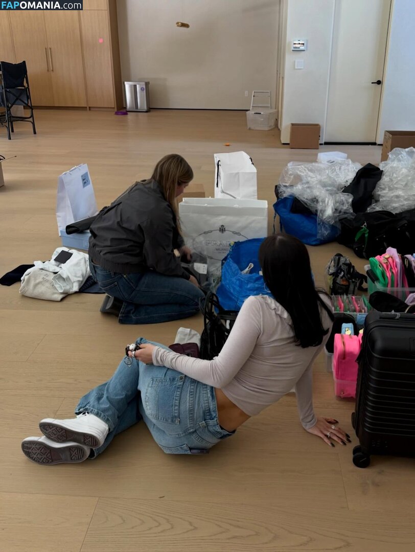 Charli D'Amelio / Charli Damelio / charlidamelio / charliesdamelio Nu OnlyFans  Photo fuitée #1614