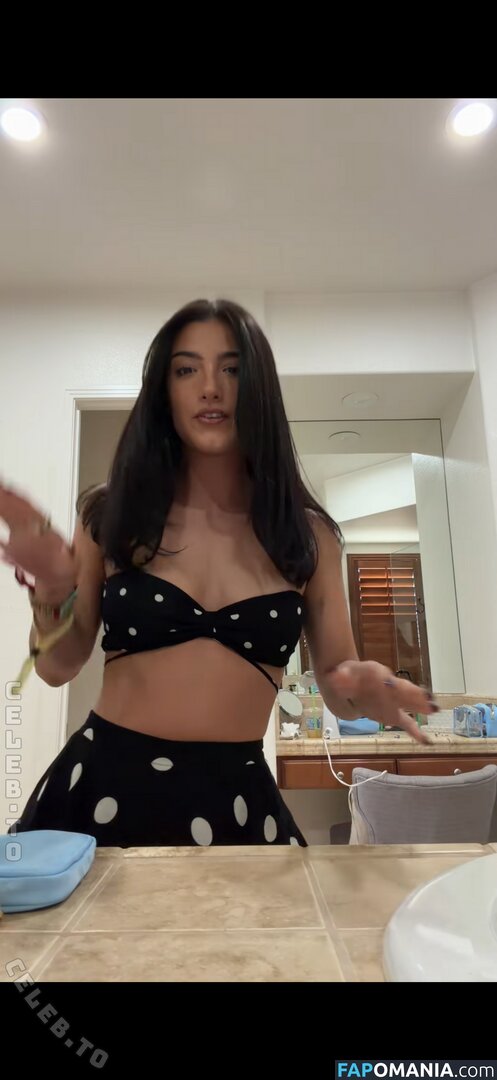 Charli D'Amelio / Charli Damelio / charlidamelio / charliesdamelio Nu OnlyFans  Photo fuitée #1658