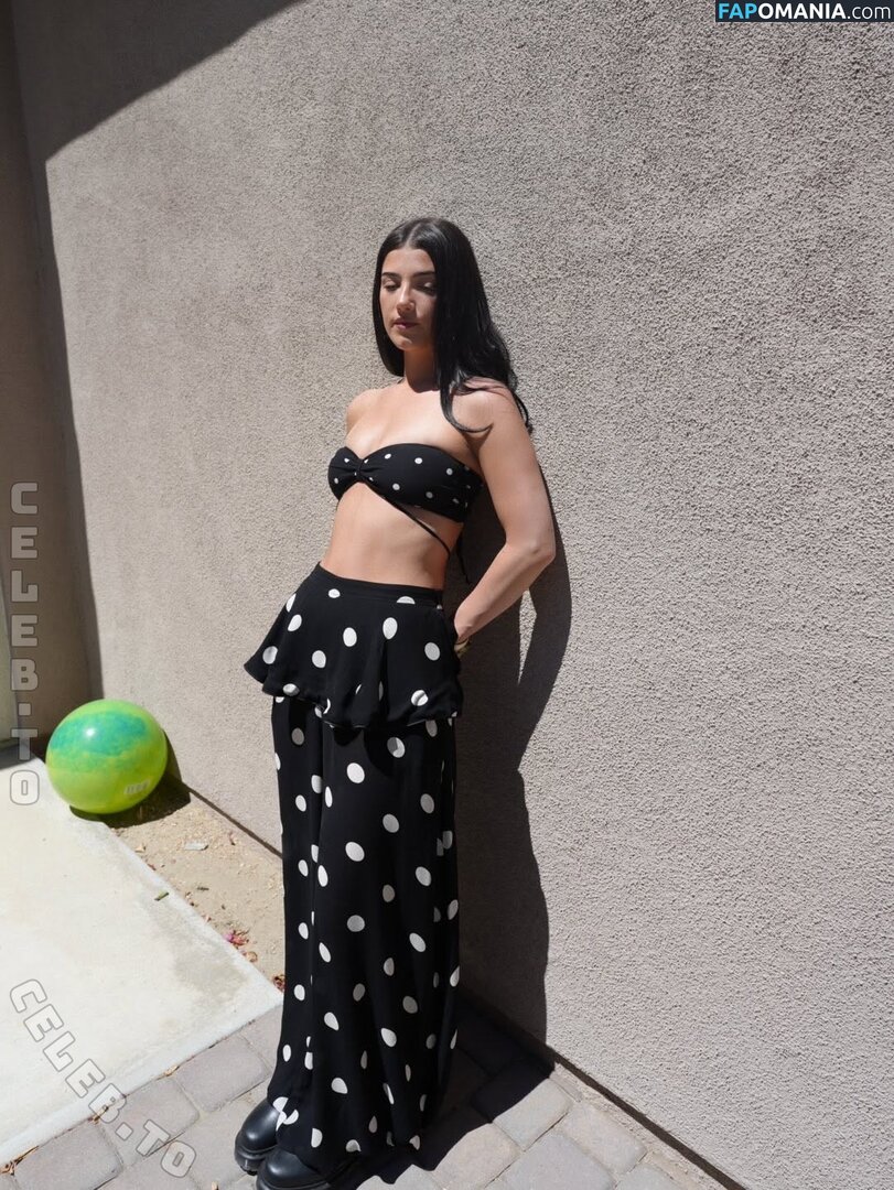 Charli D'Amelio / Charli Damelio / charlidamelio / charliesdamelio Nu OnlyFans  Photo fuitée #1667