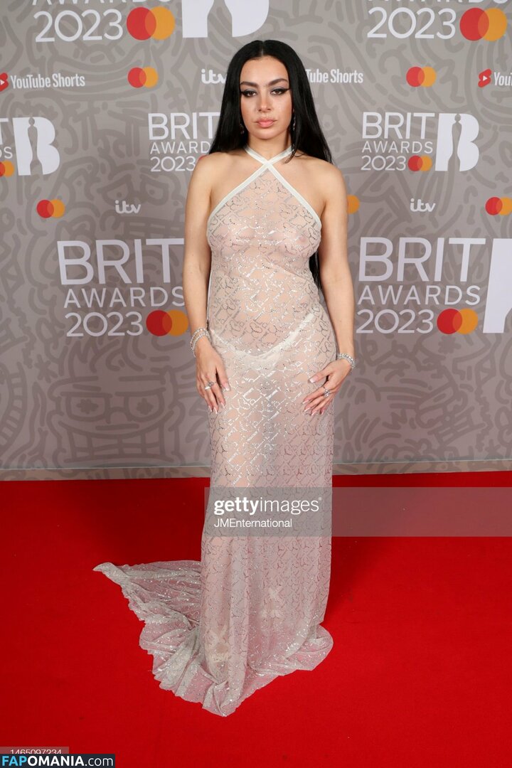 Charli XCX / charli_xcx / charlignarly / charlixcx / https: Nu OnlyFans  Photo fuitée #83