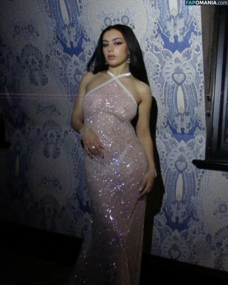 Charli XCX / charli_xcx / charlignarly / charlixcx / https: Nu OnlyFans  Photo fuitée #129