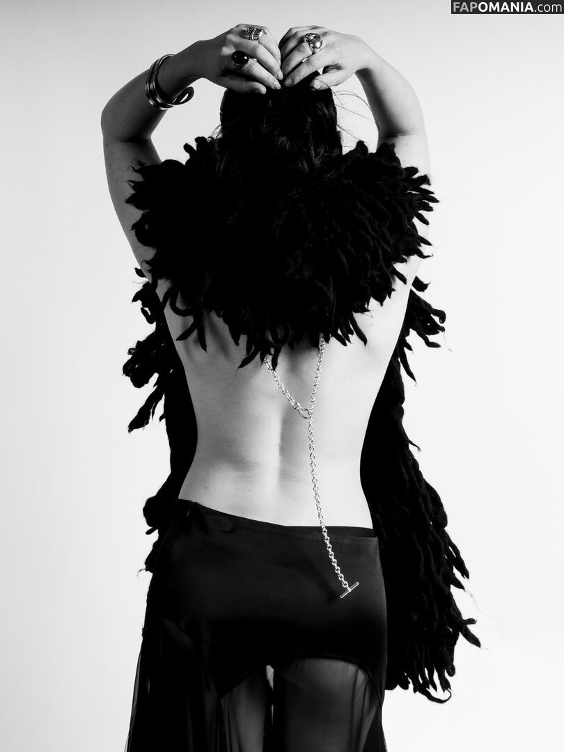 Charli XCX / charli_xcx / charlignarly / charlixcx / https: Nu OnlyFans  Photo fuitée #1271