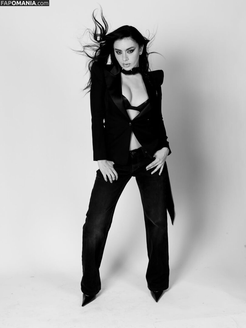 Charli XCX / charli_xcx / charlignarly / charlixcx / https: Nu OnlyFans  Photo fuitée #1272