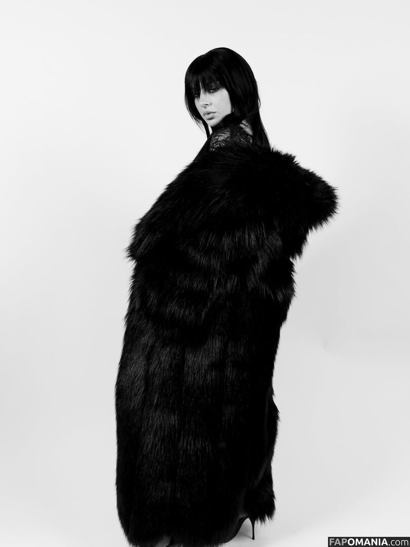 Charli XCX / charli_xcx / charlignarly / charlixcx / https: Nu OnlyFans  Photo fuitée #1273