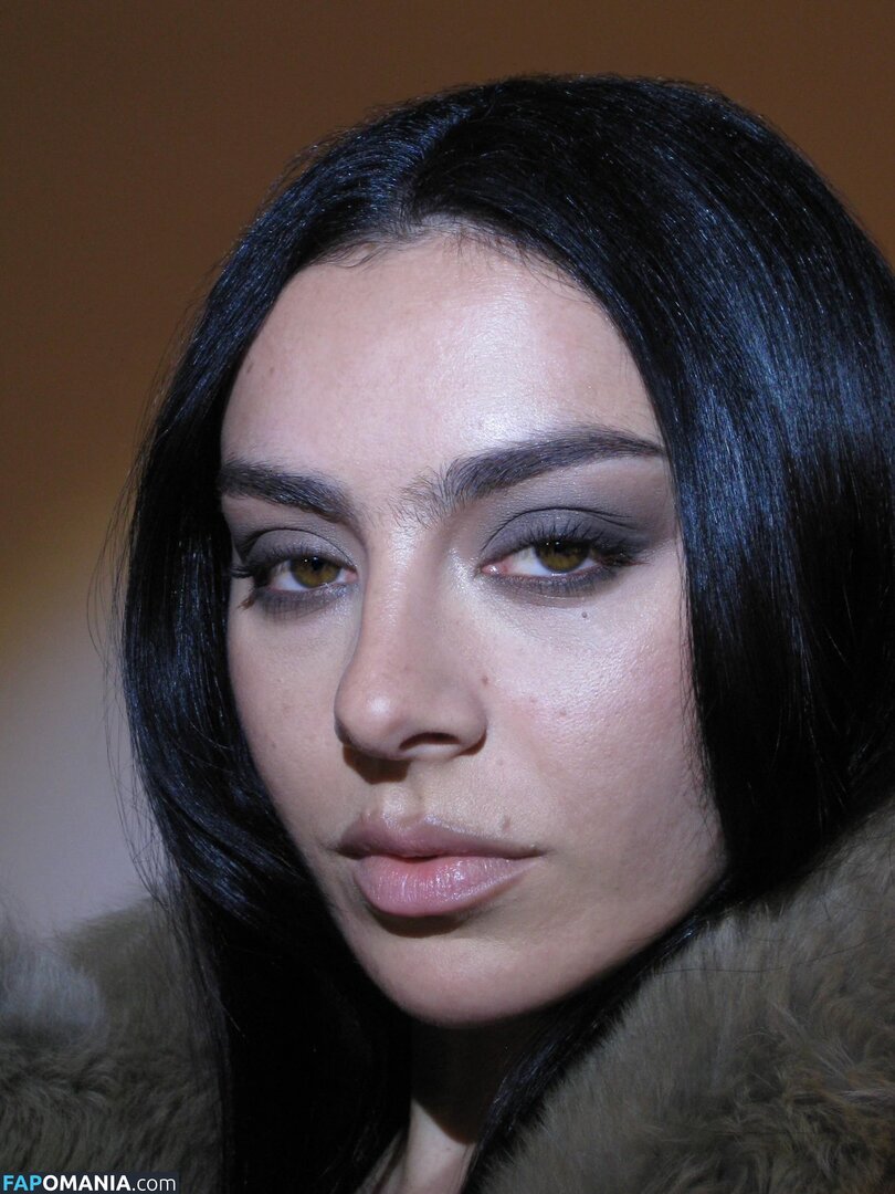Charli XCX / charli_xcx / charlignarly / charlixcx / https: Nu OnlyFans  Photo fuitée #1292