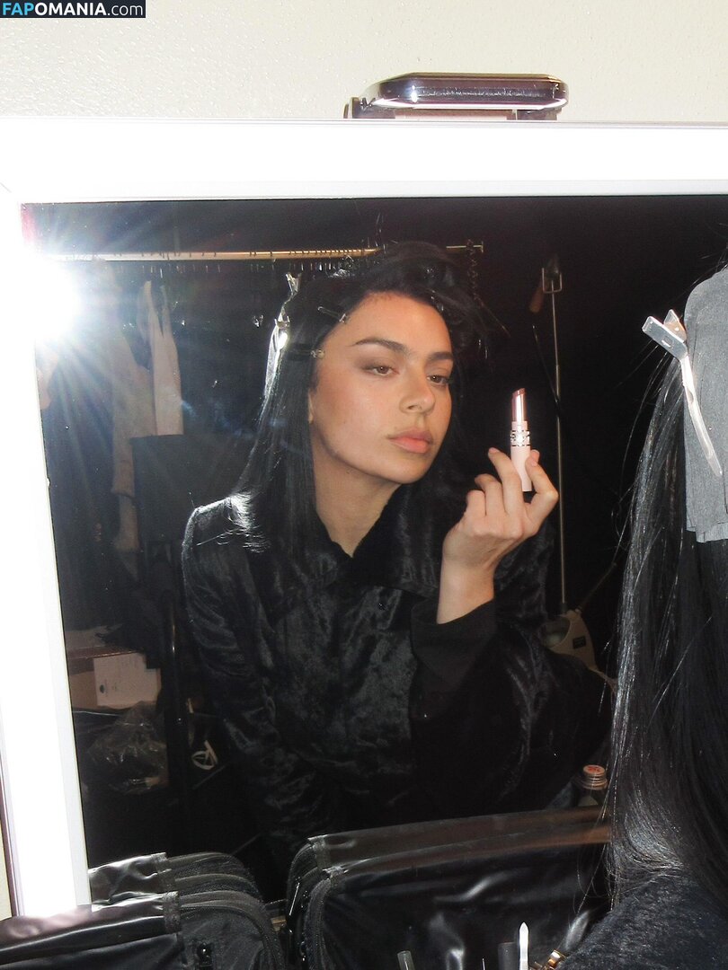 Charli XCX / charli_xcx / charlignarly / charlixcx / https: Nu OnlyFans  Photo fuitée #1293