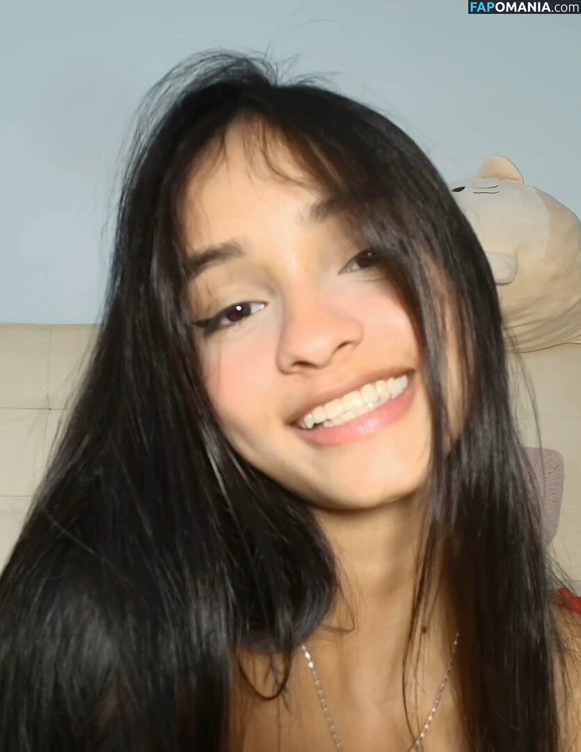 charlie__c2 / charlotte_cooper2 Nu OnlyFans  Photo fuitée #10