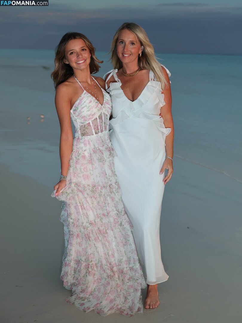 Chasity and Elli Nolan Nu OnlyFans  Photo fuitée #1