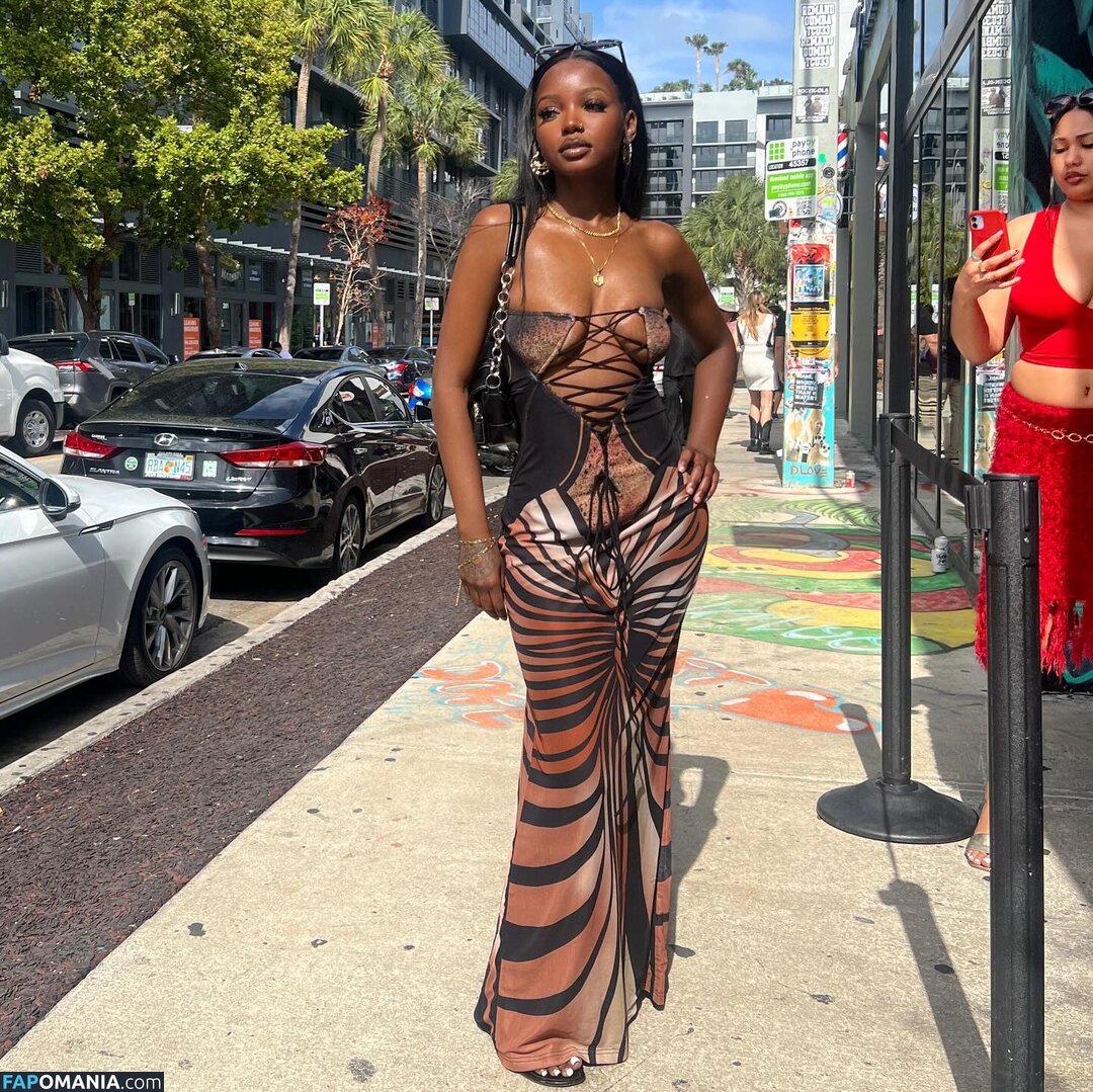 Chelley Bissainthe / _slimthin / chelley.b / itschelleyb Nu OnlyFans  Photo fuitée #5