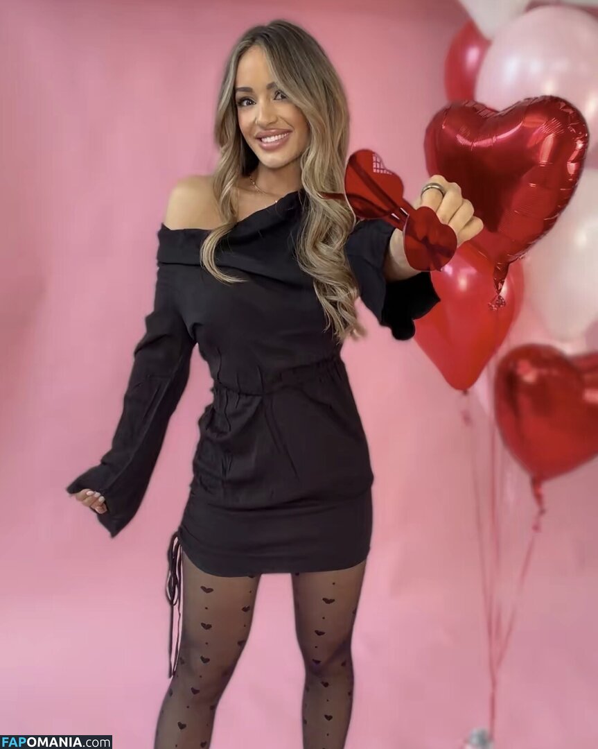 Chelsea Sommers / chelseasommers_ Nu OnlyFans  Photo fuitée #24
