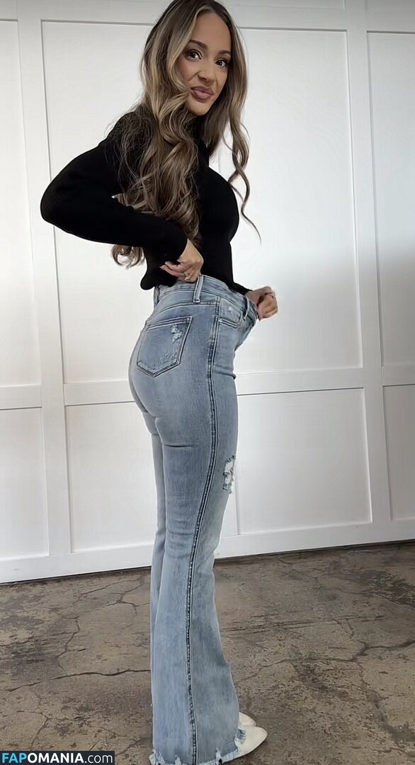 Chelsea Sommers / chelseasommers_ Nu OnlyFans  Photo fuitée #32