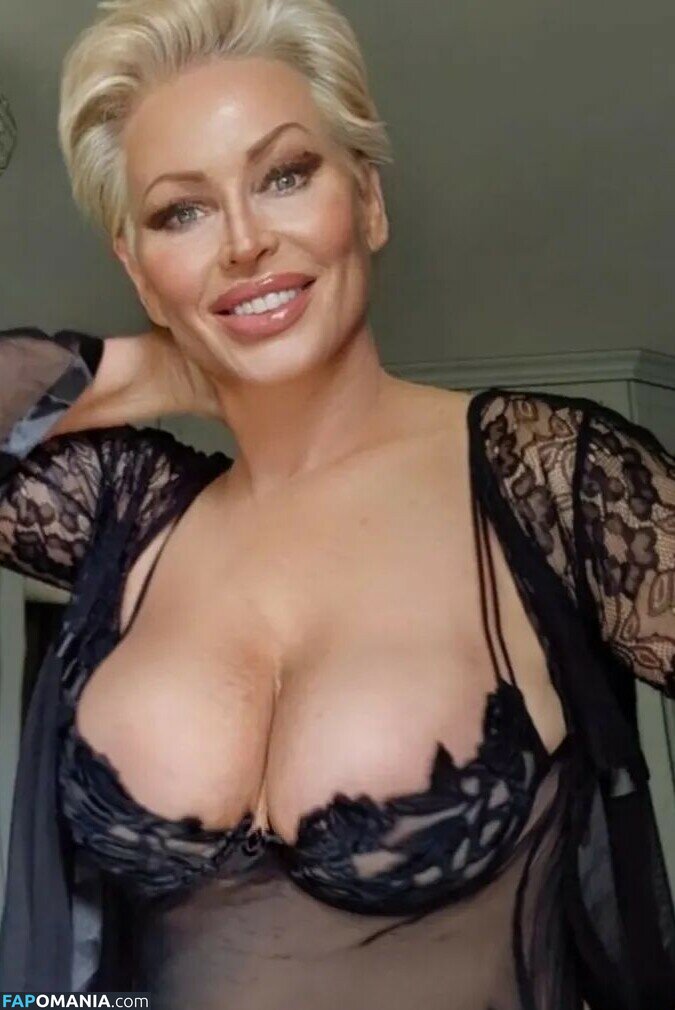 Cheri_vi / cheri_v_0 Nu OnlyFans  Photo fuitée #4