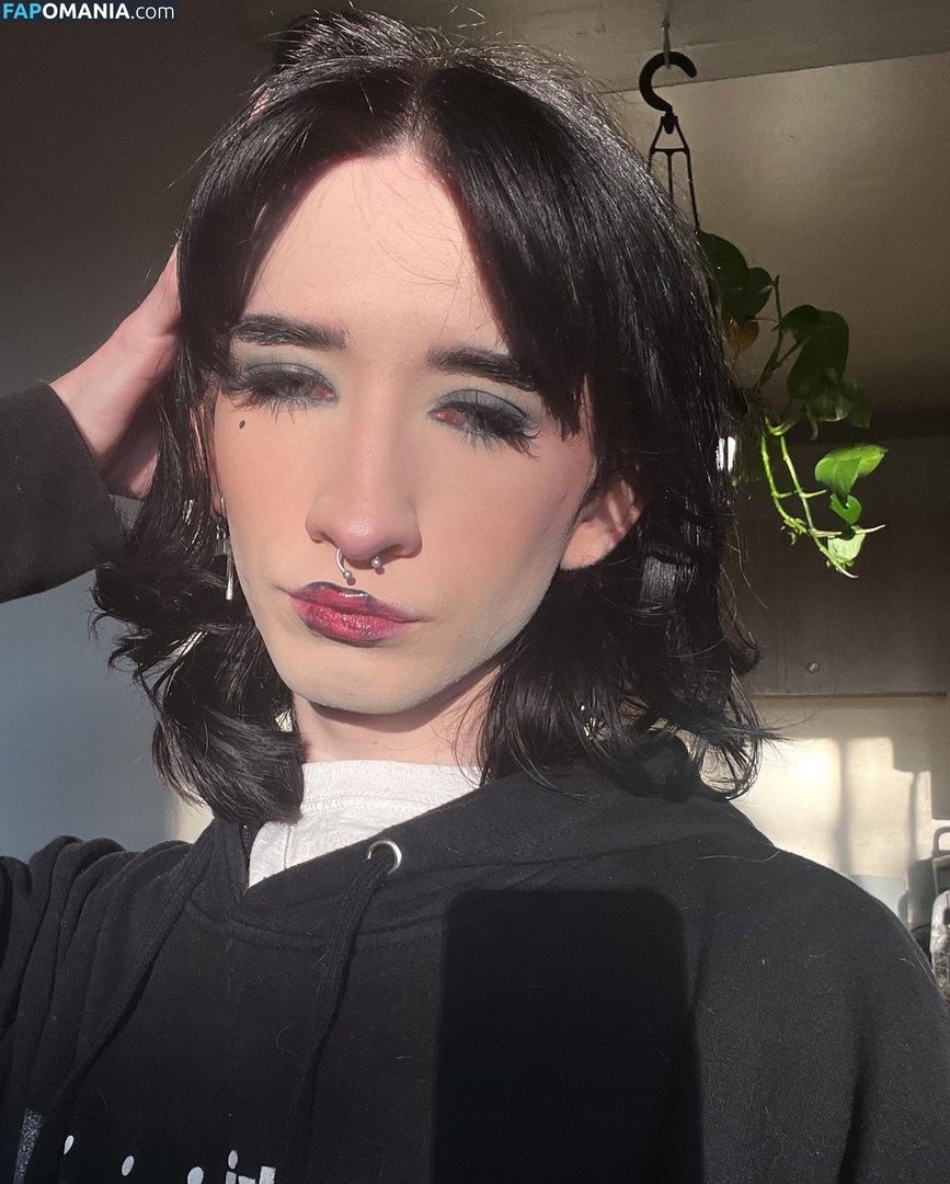 Cherry Darling / _cherrydarlin_ / ch3rrydarl1nn Nu OnlyFans  Photo fuitée #3