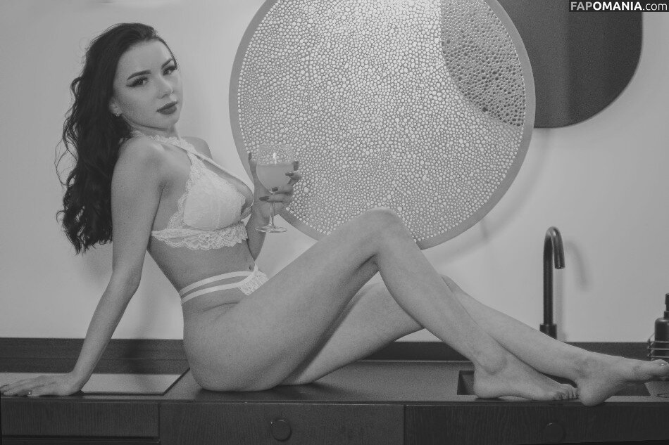 cherry_lollypop Nu OnlyFans  Photo fuitée #2