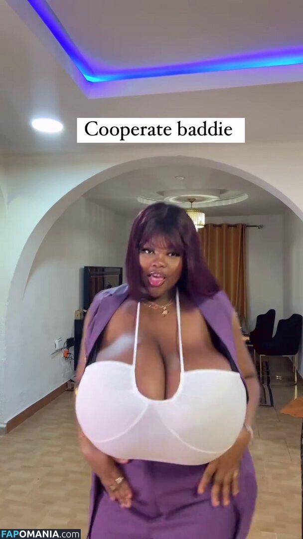 Chioma.lovv / chiomalovv Nu OnlyFans  Photo fuitée #249