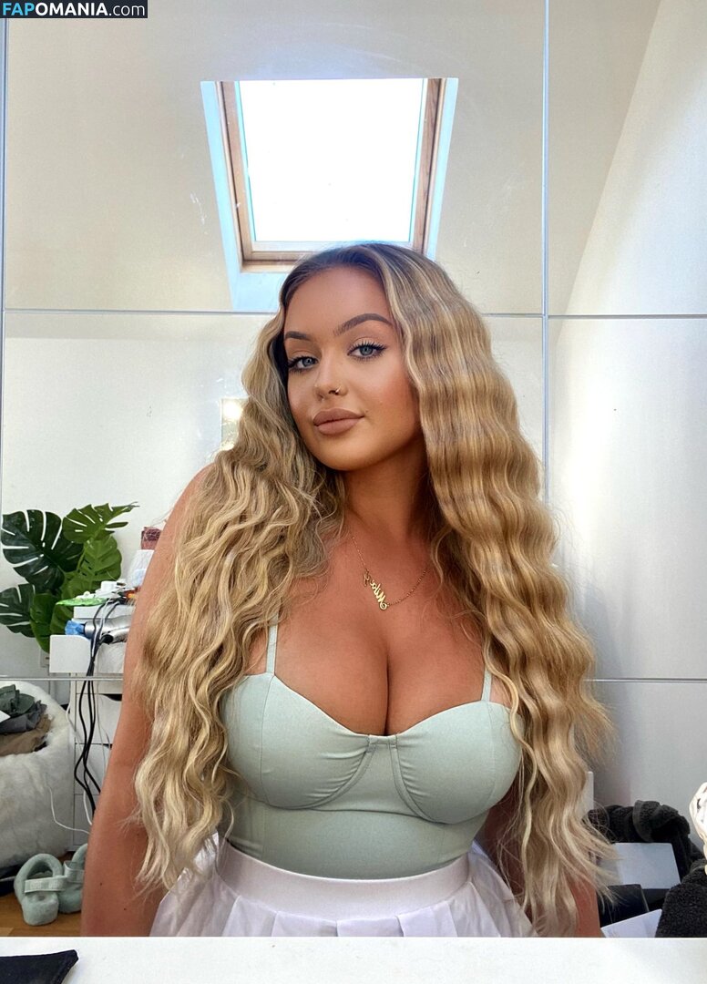 Chl0ex0nicole Nu OnlyFans  Photo fuitée #1