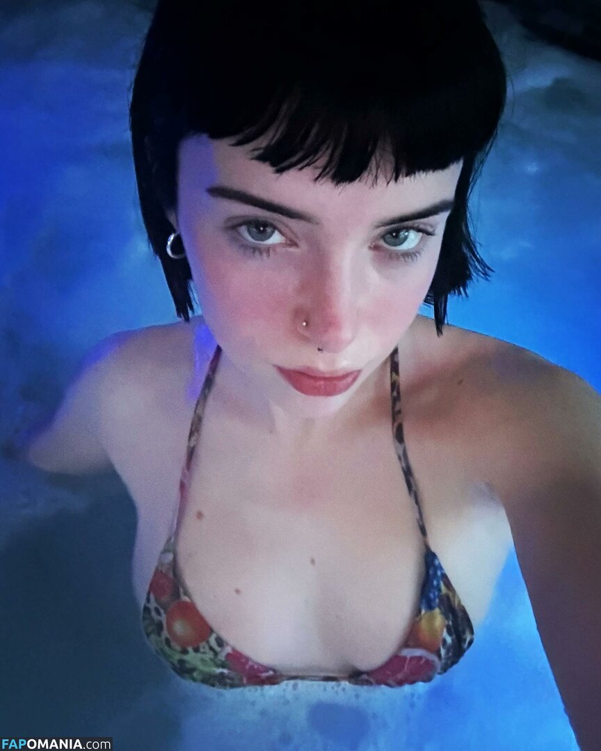 Chloe Hodgson Chloehodgson / chloehodgson / xchloehodgsonx Nu OnlyFans  Photo fuitée #53