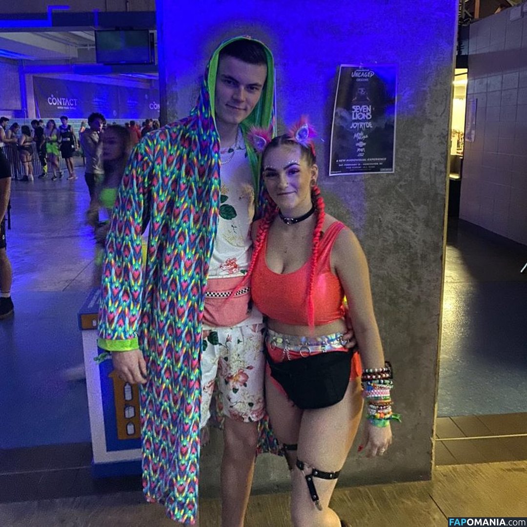Chloe Moniz / ravemumma Nu OnlyFans  Photo fuitée #3
