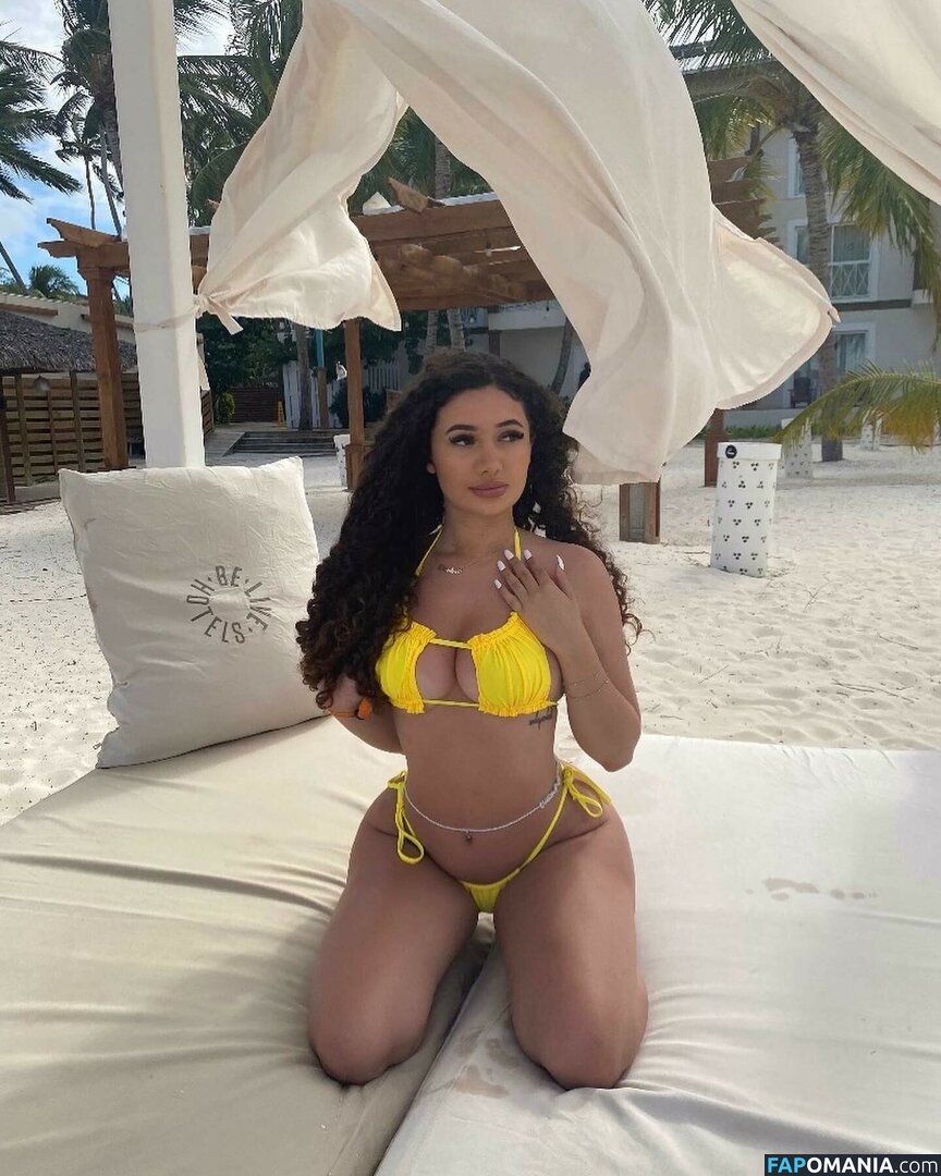 Christina April Amaral / aprilafterdarkk / christinaaamaral Nu OnlyFans  Photo fuitée #10