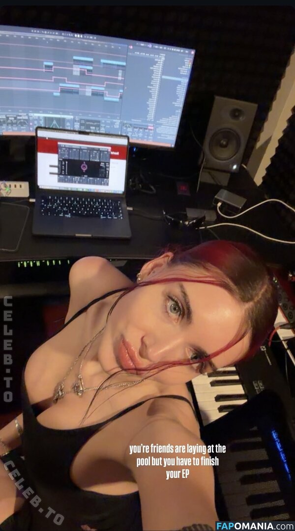 Clara Cuve / ClaraCuvéyt / clara_cuve / claracuve / cuveclara Nu OnlyFans  Photo fuitée #1