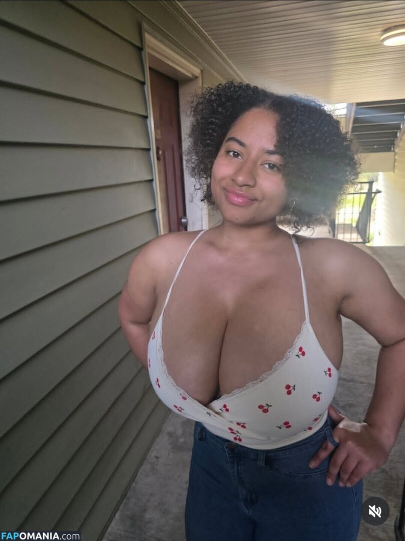 Dina / coco_ppop01 / cocopeepshow Nu OnlyFans  Photo fuitée #6