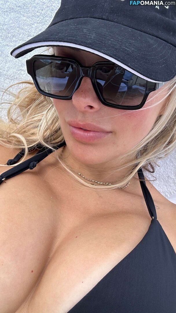 Corinna Kopf / CorinnaKopf Nu OnlyFans  Photo fuitée #128