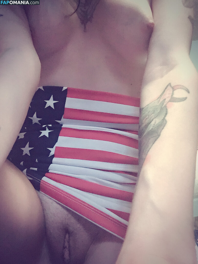 Cottontail Monroe / LadyCottonMonro / herecomescottontail Nu OnlyFans  Photo fuitée #15