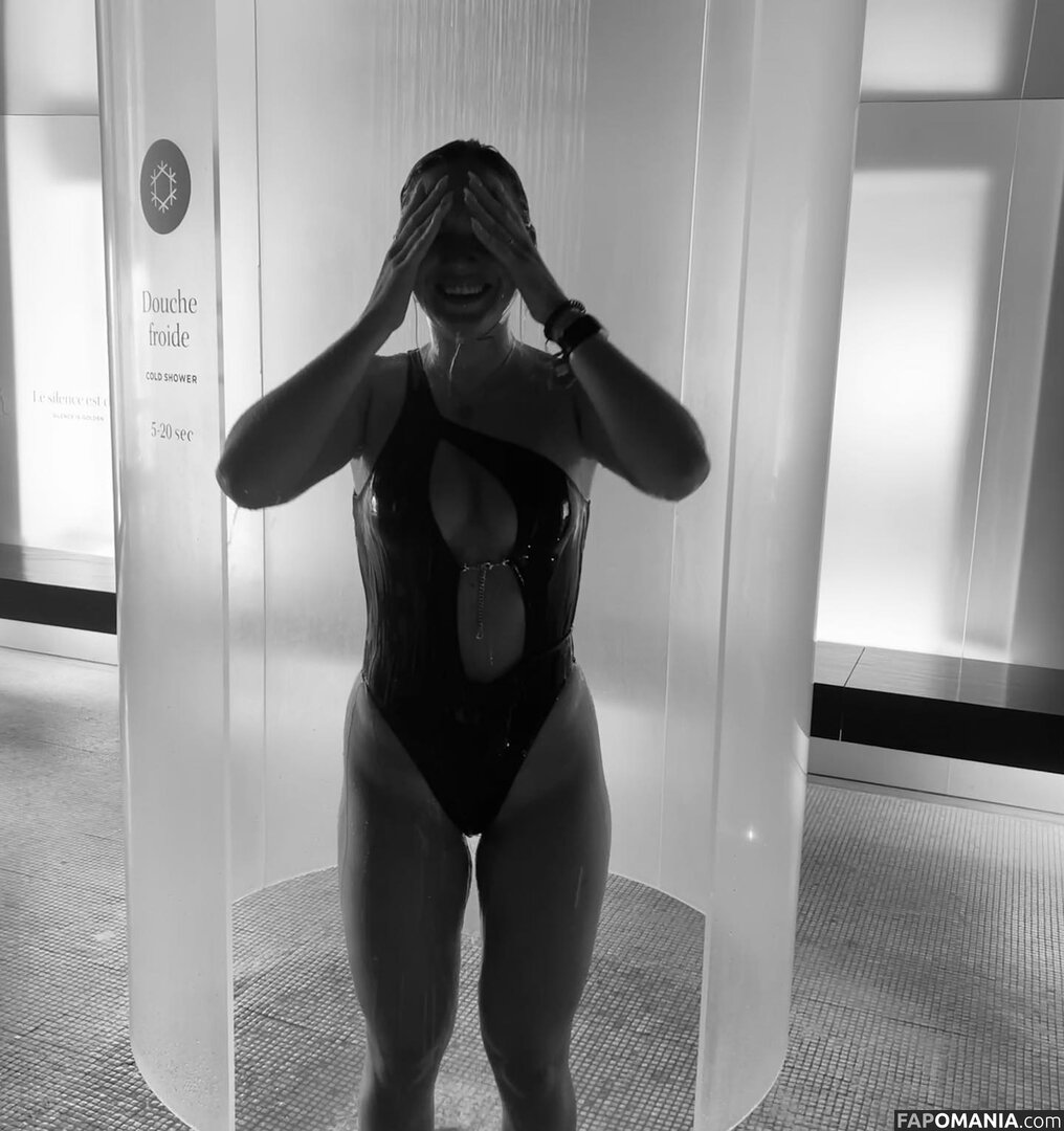 Courtney Sarault / court_sarault / courtsarault / https: Nu OnlyFans  Photo fuitée #17