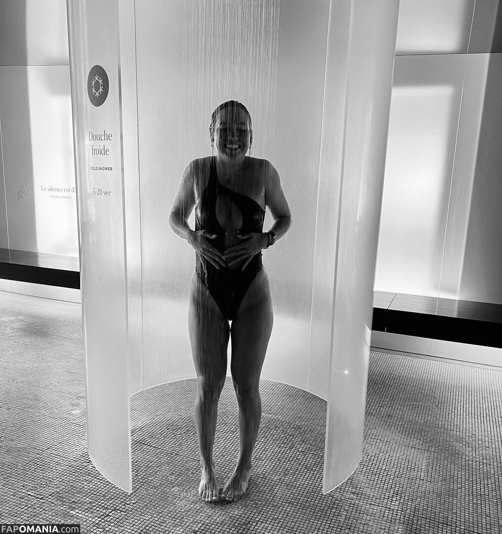 Courtney Sarault / court_sarault / courtsarault / https: Nu OnlyFans  Photo fuitée #18
