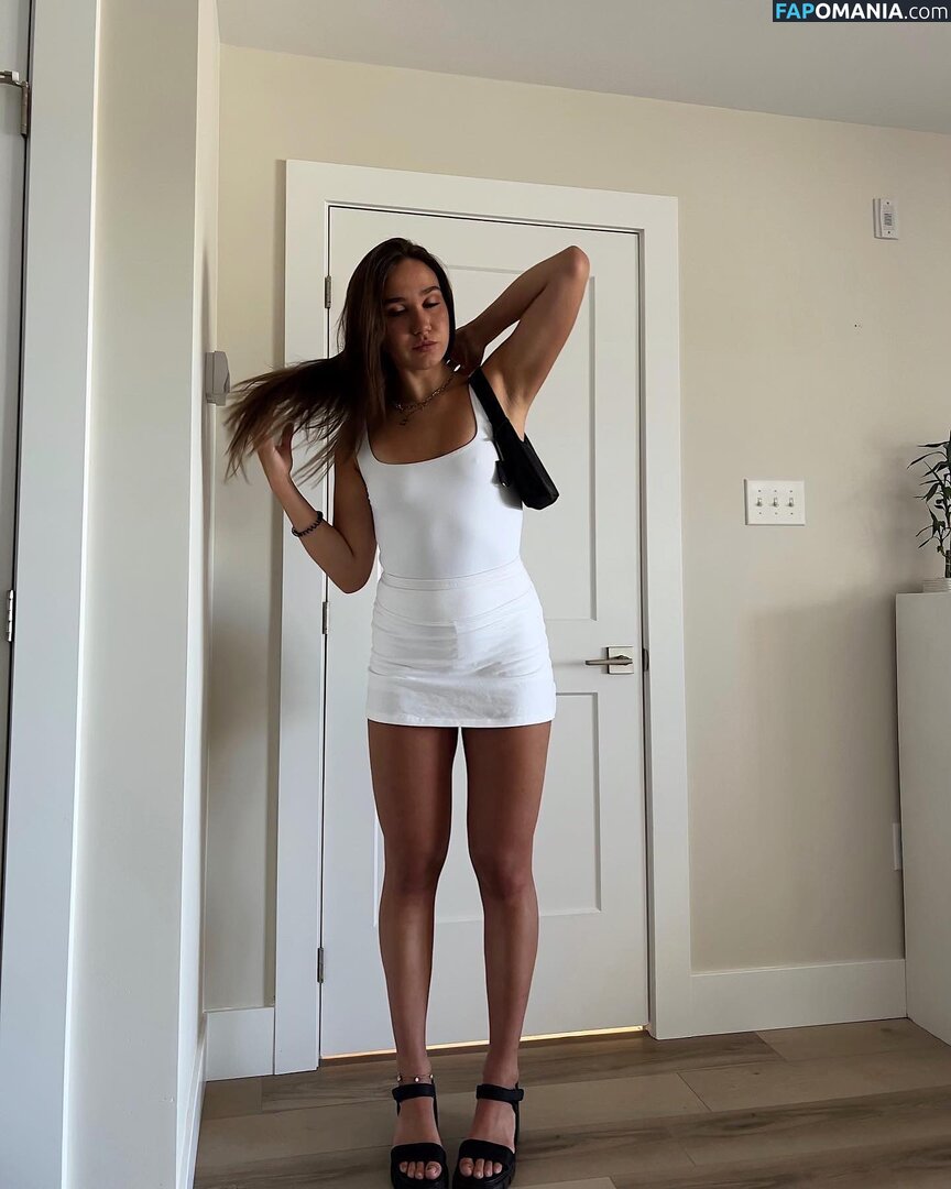 Courtney Sarault / court_sarault / courtsarault / https: Nu OnlyFans  Photo fuitée #40
