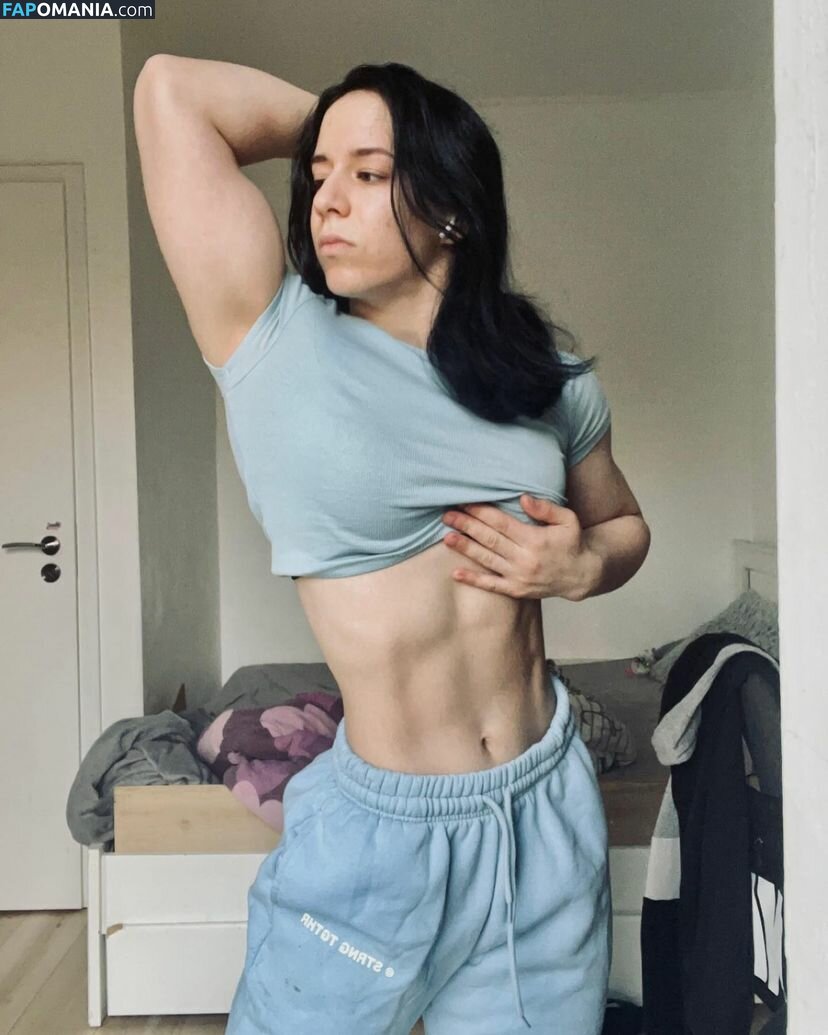 courtney01 / courtneyheart1 / courtneykatz12 / courtneyselling Nu OnlyFans  Photo fuitée #16