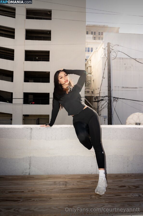 courtneyanntt / texasthighs Nu OnlyFans  Photo fuitée #5