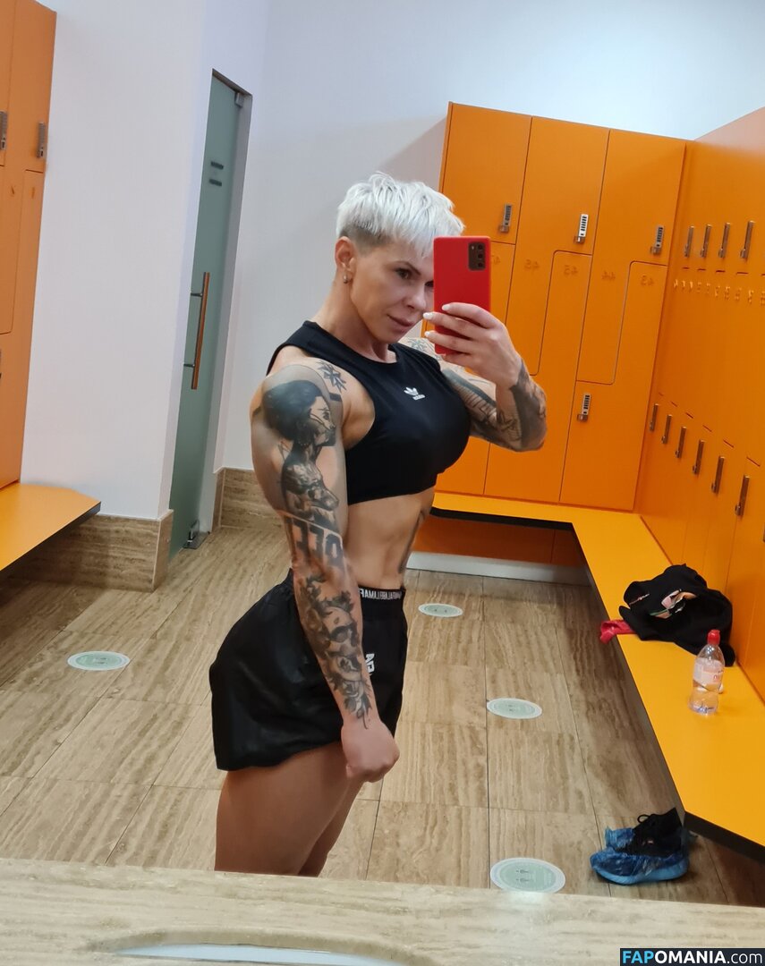 chelseypleasant / crazyxbody / https: / musclegirlxxx Nu OnlyFans  Photo fuitée #193