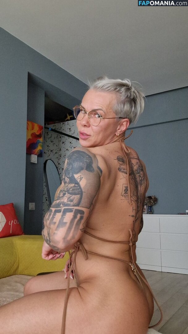 chelseypleasant / crazyxbody / https: / musclegirlxxx Nu OnlyFans  Photo fuitée #210
