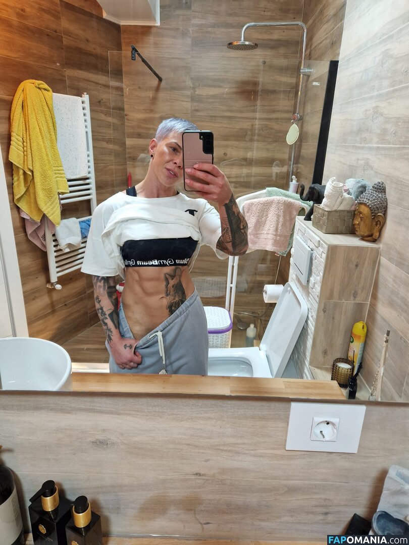 chelseypleasant / crazyxbody / https: / musclegirlxxx Nu OnlyFans  Photo fuitée #221