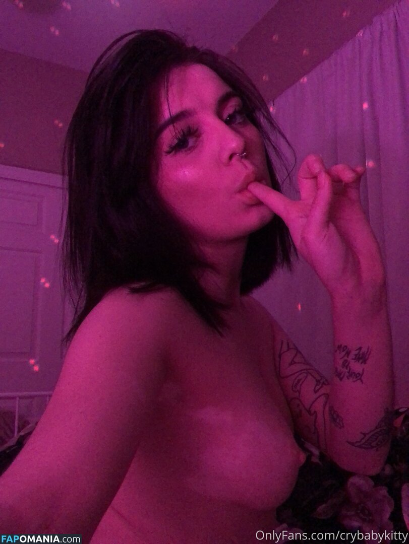 crybabykitty / crybabysmallfry / cyrbabykat / flaminhotlower / katiwana / katwinaina / sourh3ad Nu OnlyFans  Photo fuitée #9