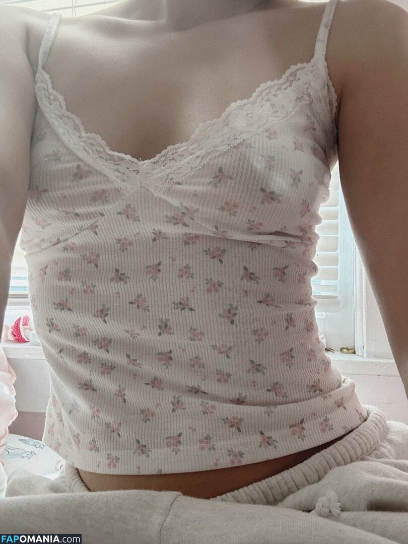 cupcakemeowrawr / https: Nu OnlyFans  Photo fuitée #6
