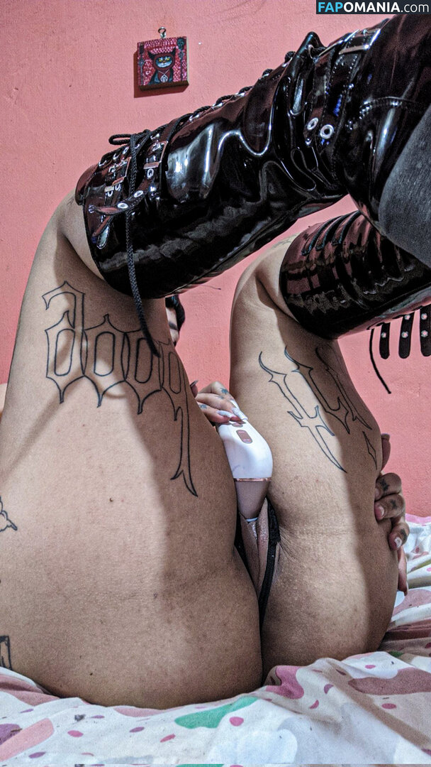 Ass / Curvymilftwinkletoes / Goodgirlwbadhabits / Thigh Stretch Marks / busty_nurse / https: / leximoonn / ravenangel1124 / ravenangel112415 Nu OnlyFans  Photo fuitée #79