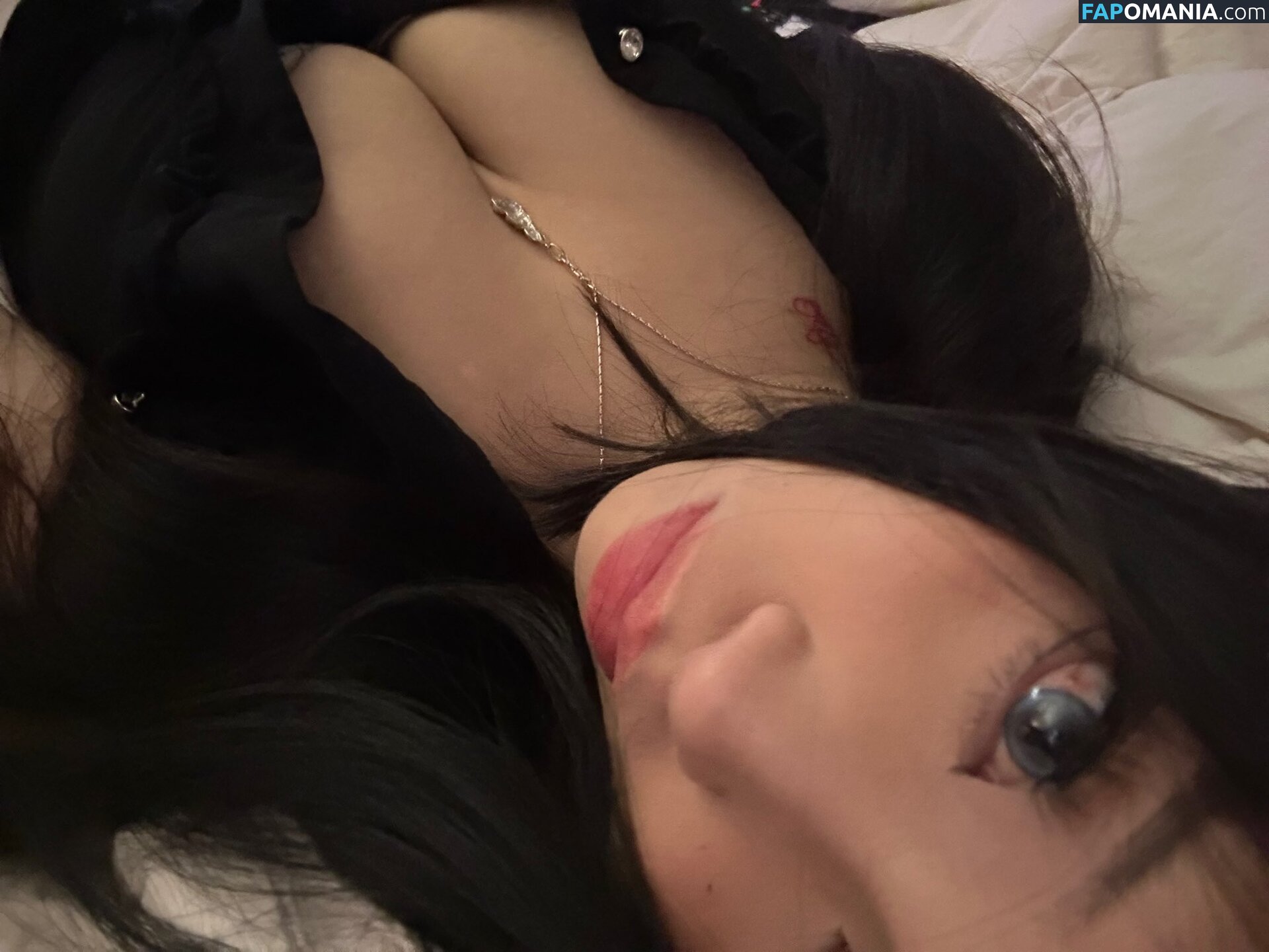 cwuddlemeplz / koohlia / vatonez Nu OnlyFans  Photo fuitée #10