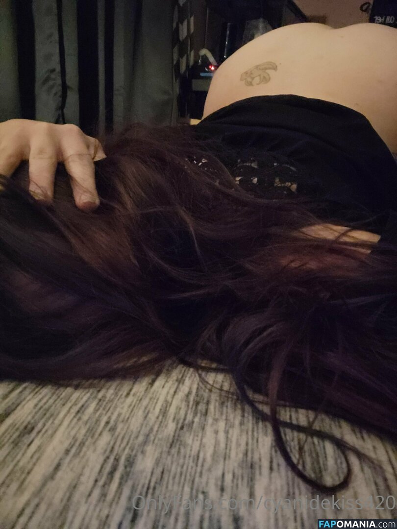 cyanidekiss420 / samanthaxcyanide Nu OnlyFans  Photo fuitée #2