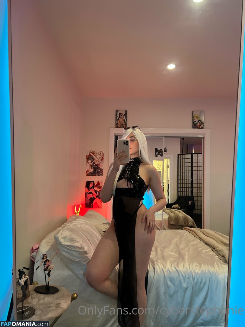 Cyberstephanie Nu OnlyFans  Photo fuitée #30