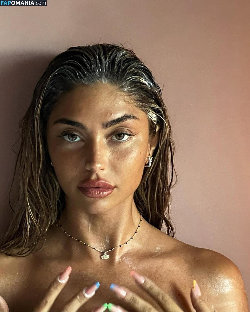 Cynthia Makhoul / cynthiaatvnco / https: / iam_thiaaa Nu OnlyFans  Photo fuitée #6