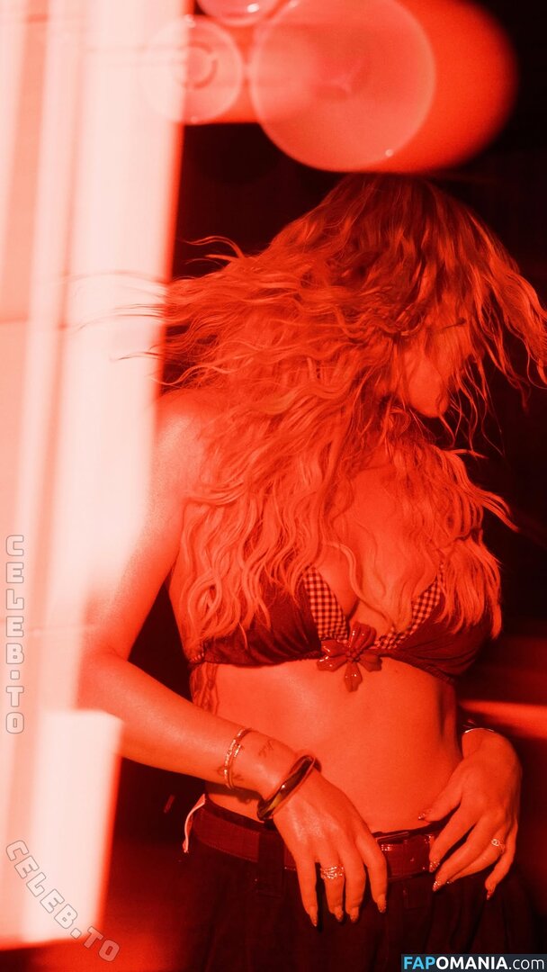 Dagi Bee / dagibee Nu OnlyFans  Photo fuitée #319