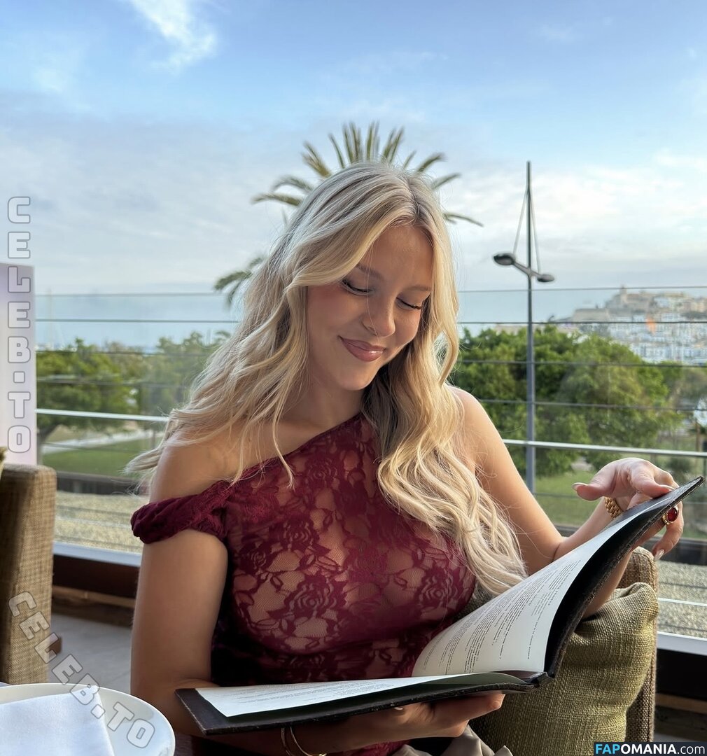 Dagi Bee / dagibee Nu OnlyFans  Photo fuitée #326
