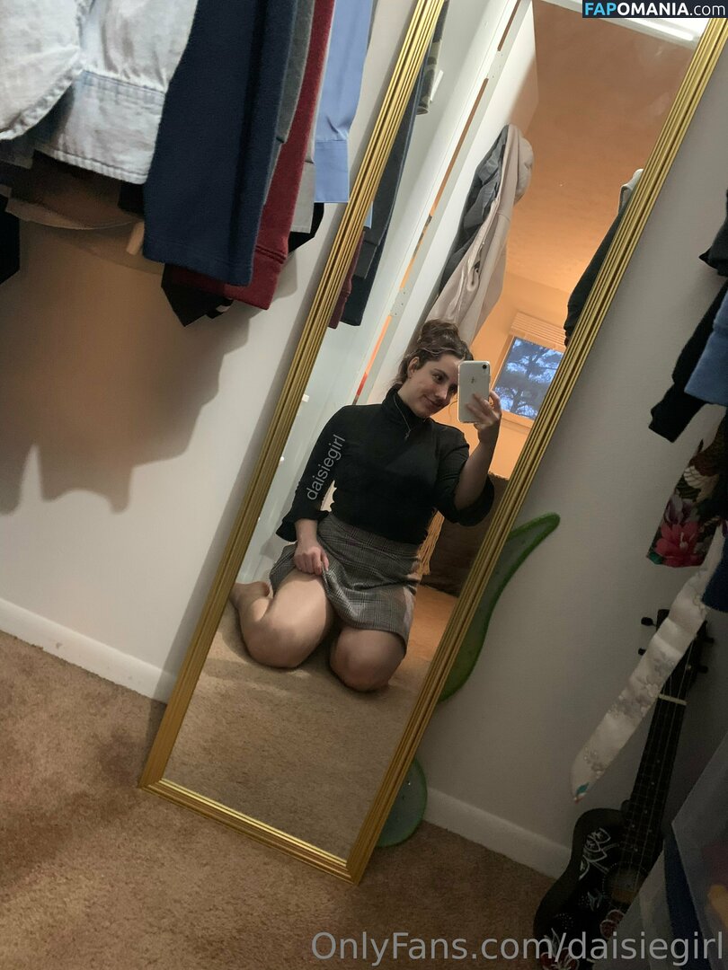 _daisiegirl / daisiegirl Nu OnlyFans  Photo fuitée #43