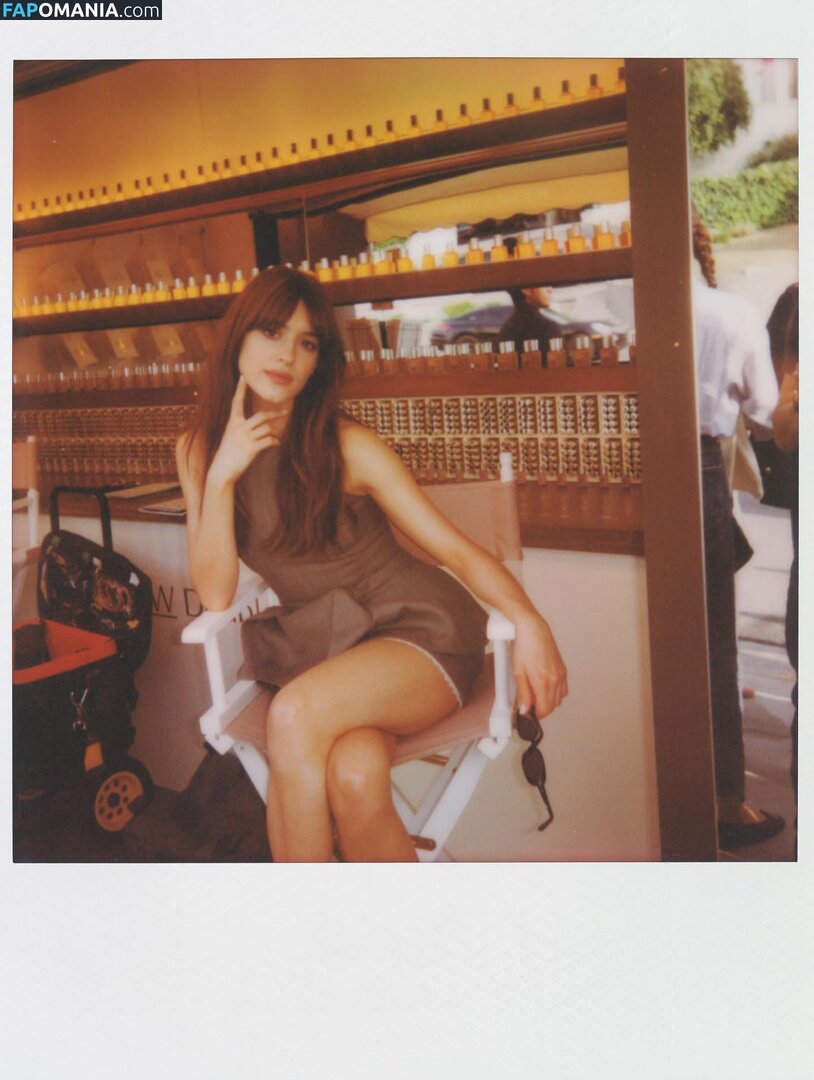 Daisy Edgar-Jones / daisyedgarjones Nu OnlyFans  Photo fuitée #271